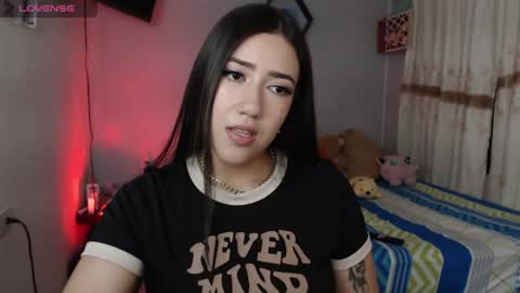 Snapshot of aurora_shy_ chatting on 06/20/26, 11:40 Aurora online show from 06/20/26, 11:40