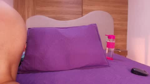 auroraa_miller online show from 04/10/26, 04:06