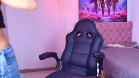 Aurora Diaz online show from 02/25/25, 10:04