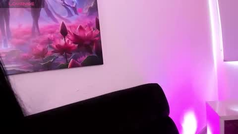 Aurora Diaz online show from 09/10/25, 09:15