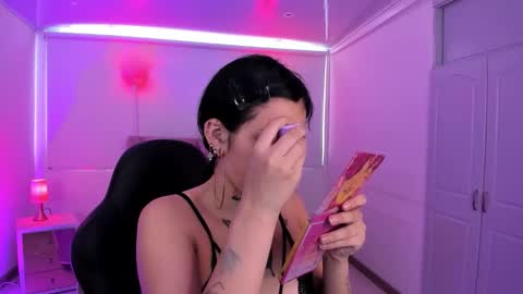 Aurora Diaz online show from 11/13/25, 07:35