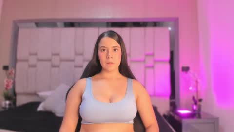 Aurora  online show from 10/12/25, 07:35