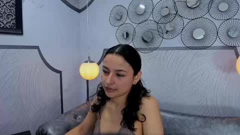 AuroraGracce online show from 04/21/26, 11:38