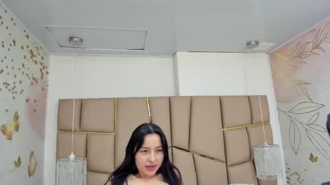 Snapshot of auroragracce chatting on 05/09/26, 12:10 AuroraGracce online show from 05/09/26, 12:10