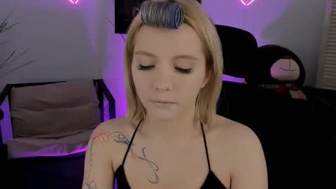 aurorawrenfield online show from 03/11/26, 04:18