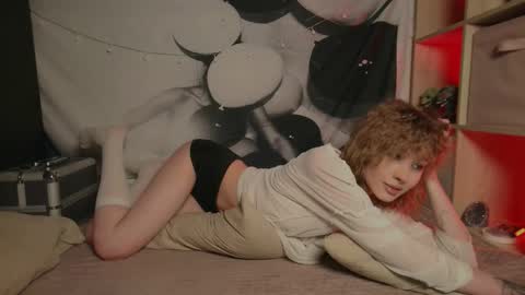 Aurora  online show from 03/01/26, 12:12