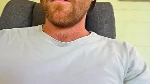 aussie_dadbod101 online show from 10/15/25, 11:27
