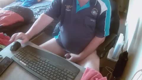 Snapshot of aussiebaker chatting on 05/11/26, 12:05 aussiebaker online show from 05/11/26, 12:05