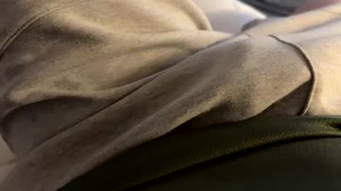 Snapshot of aussieguy1584 chatting on 02/13/26, 07:48 aussieguy1584 online show from 02/13/26, 07:48