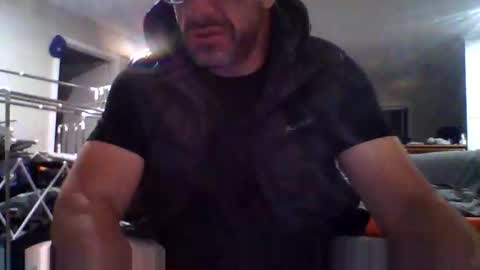 Snapshot of aussieguy59660 chatting on 10/04/25, 10:35 aussieguy59660 online show from 10/04/25, 10:35