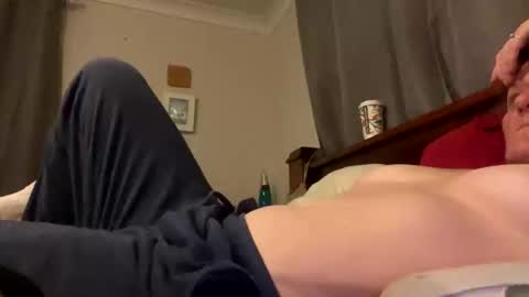 Snapshot of aussielovingxxx chatting on 04/25/26, 09:01 Milf4u online show from 04/25/26, 09:01