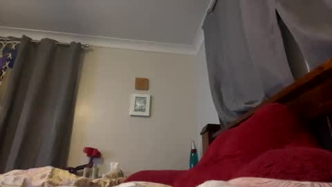Snapshot of aussielovingxxx chatting on 05/06/26, 11:37 Milf4u online show from 05/06/26, 11:37