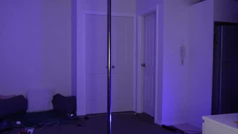 Snapshot of aussielulu chatting on 10/18/25, 11:55 aussielulu online show from 10/18/25, 11:55