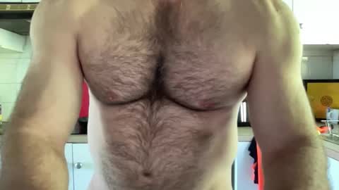 AussieMuscleDad online show from 06/01/26, 03:41
