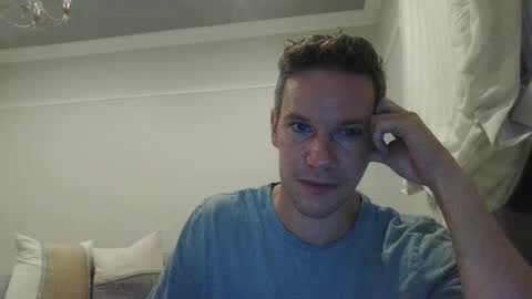 aussiesurfer0000 online show from 02/04/25, 09:38