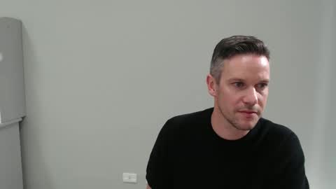 aussiesurfer0000 online show from 12/16/25, 07:02