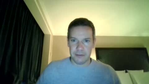 Snapshot of aussiesurfer0000 chatting on 07/28/26, 04:19 aussiesurfer0000 online show from 07/28/26, 04:19