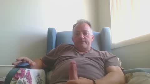 Snapshot of aussiesydguy chatting on 10/15/25, 12:44 chatbateaussie online show from 10/15/25, 12:44