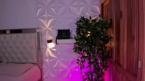 austin_rouse online show from 09/28/25, 03:56