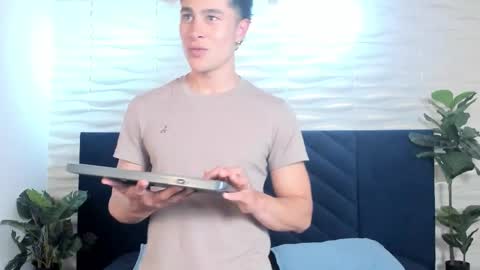 Austin  online show from 02/15/26, 07:21