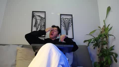 austinreeds online show from 10/23/25, 12:15