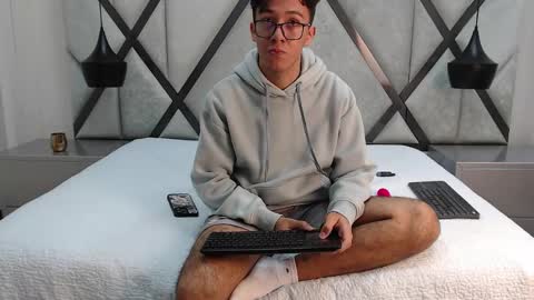 austinreeds online show from 02/20/26, 12:27