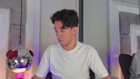 austinreeds online show from 04/06/26, 02:29