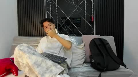 austinreeds online show from 04/11/26, 10:58