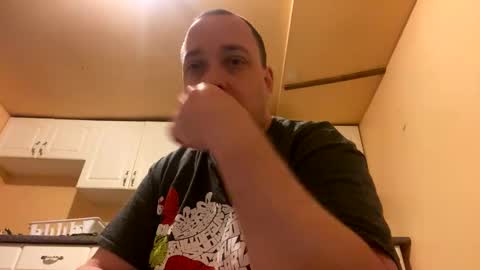 Snapshot of auz1812 chatting on 12/02/24, 07:36 Auz online show from 12/02/24, 07:36