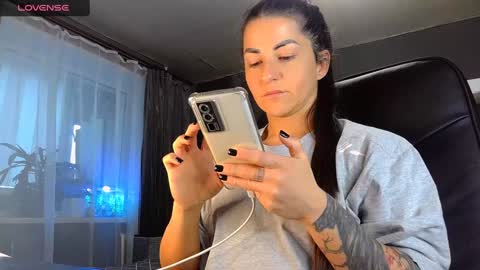 Ava online show from 01/28/25, 12:43