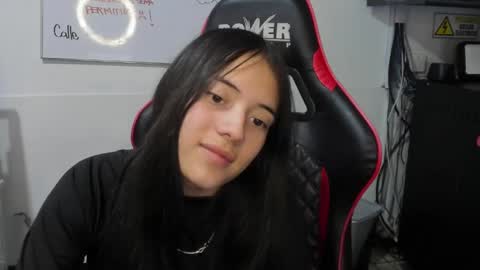 Snapshot of ava_broown chatting on 12/24/24, 09:28              online show from 12/24/24, 09:28