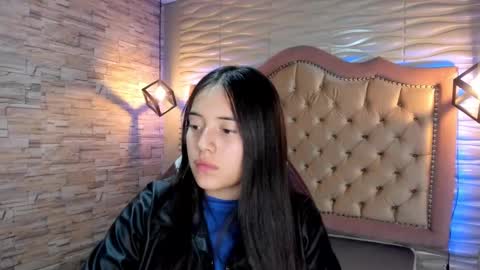 Snapshot of ava_broown chatting on 02/06/25, 05:35              online show from 02/06/25, 05:35