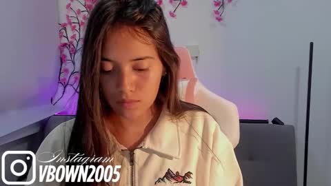 Snapshot of ava_broown chatting on 10/23/25, 02:22              online show from 10/23/25, 02:22