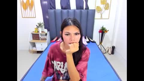 Snapshot of ava_gonz chatting on 05/16/26, 02:41 ava gonz online show from 05/16/26, 02:41