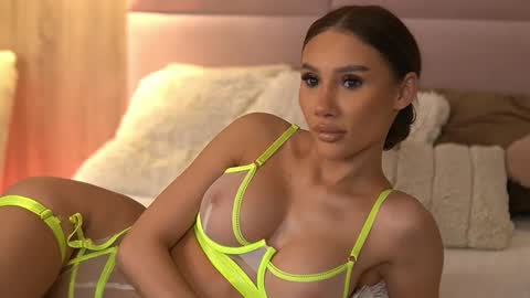 Ava online show from 03/07/25, 10:54