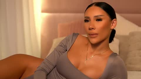 Ava online show from 04/22/26, 01:19