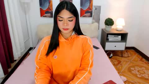 Ava online show from 10/17/25, 06:38