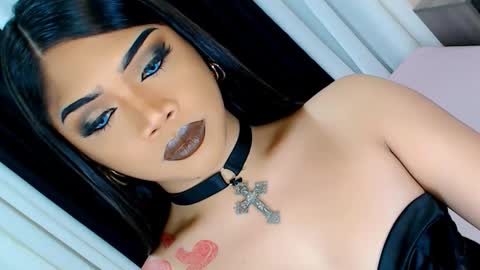 Ava online show from 12/03/25, 06:54