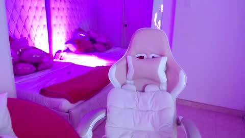 AVA online show from 02/12/26, 01:28