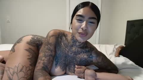 Snapshot of avaa_eve chatting on 07/28/26, 07:26 Ava Eve online show from 07/28/26, 07:26