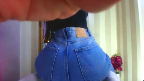 Snapshot of avaaaddamss chatting on 02/04/26, 10:10 avaaaddamss online show from 02/04/26, 10:10