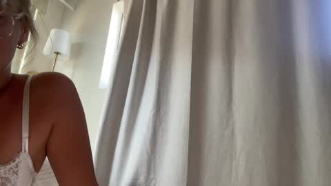 Ava Monroe online show from 10/22/25, 08:52