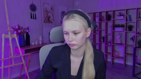 Ava nonude online show from 09/17/25, 10:17