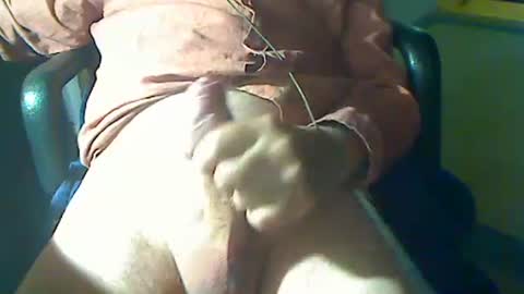 avan05 online show from 12/16/25, 01:43