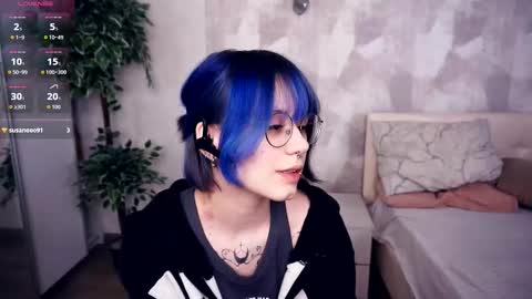 avaobierne online show from 12/05/25, 07:21