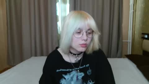 avaobierne online show from 06/05/26, 06:20