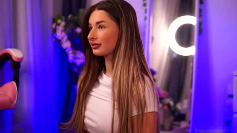 Carina online show from 02/03/25, 10:21