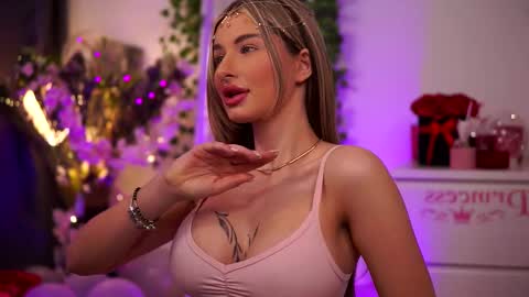 Carina online show from 02/17/25, 01:04