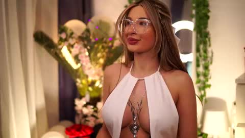 Carina online show from 02/19/25, 11:25