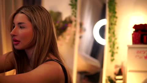 Carina online show from 02/25/25, 01:41